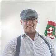 Hello, my name's William Colombo an International English teacher with level C2 according to the CEF , Bachelor in Modern L